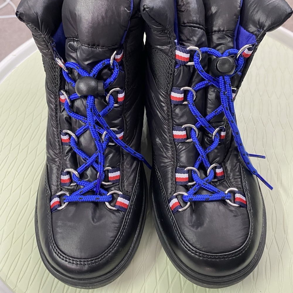 Tommy Hilfiger Women's Saymina‎ Black Puffy Winter Boots w/ Blue Laces Sz.7